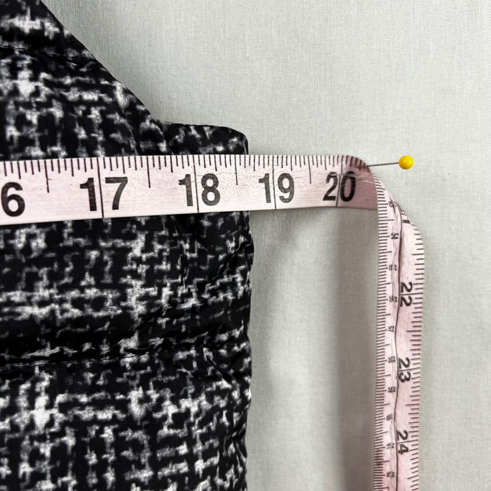 Lands End Womens Down Puffer Vest Black White Tweed Print Size S 6-8 Zip Up - Picture 8 of 10